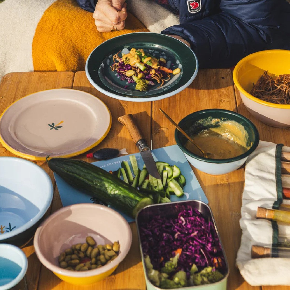 Casambu_Roadtyping_Vaisselle emaillee_Vaisselle pique nique email