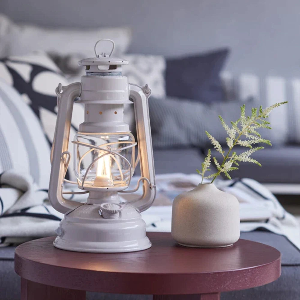 Pack_Lampe Tempête LED Baby Special 276_Beige_Piles_Sac_FEUERHAND_2