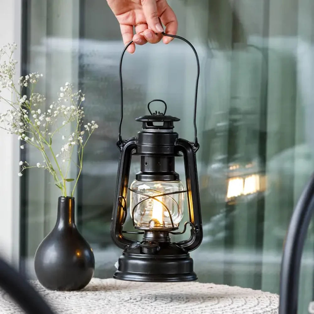 Pack_Lampe Tempête LED Baby Special 276_Noir_Piles_Sac_FEUERHAND_2