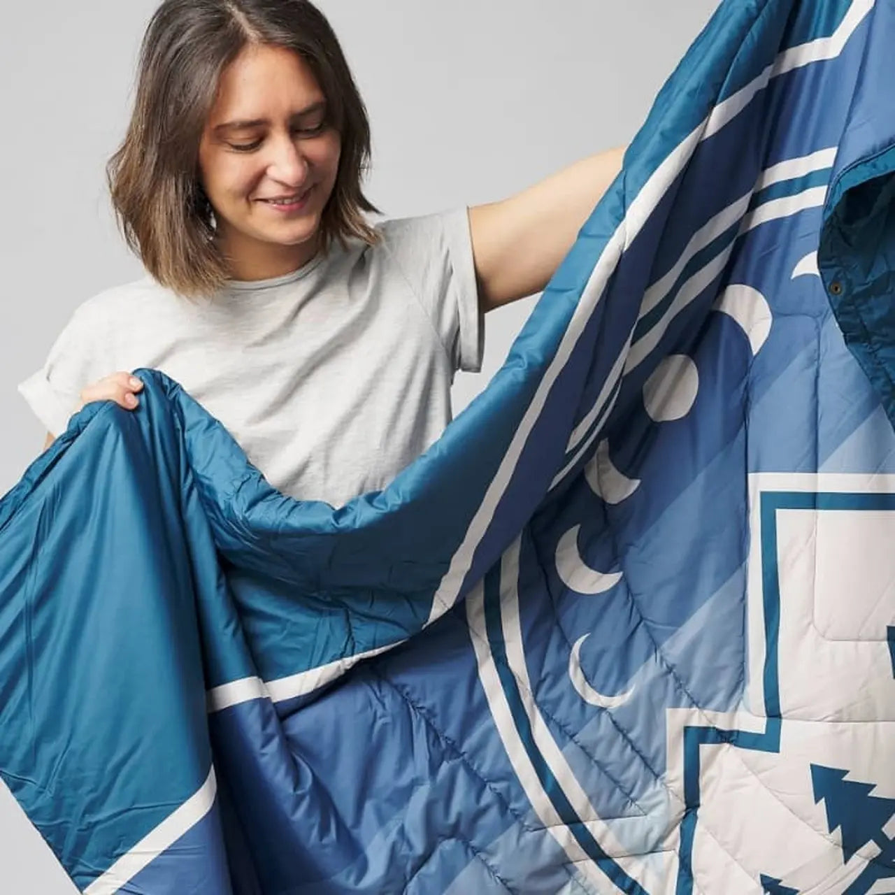 couverture_4en1_fleece_camp_vibes_two_VOITED_2