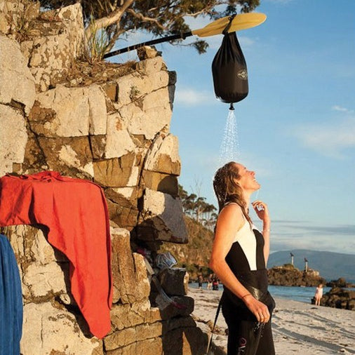 Douche solaire de poche-10L-noir-SEA TO SUMMIT_2