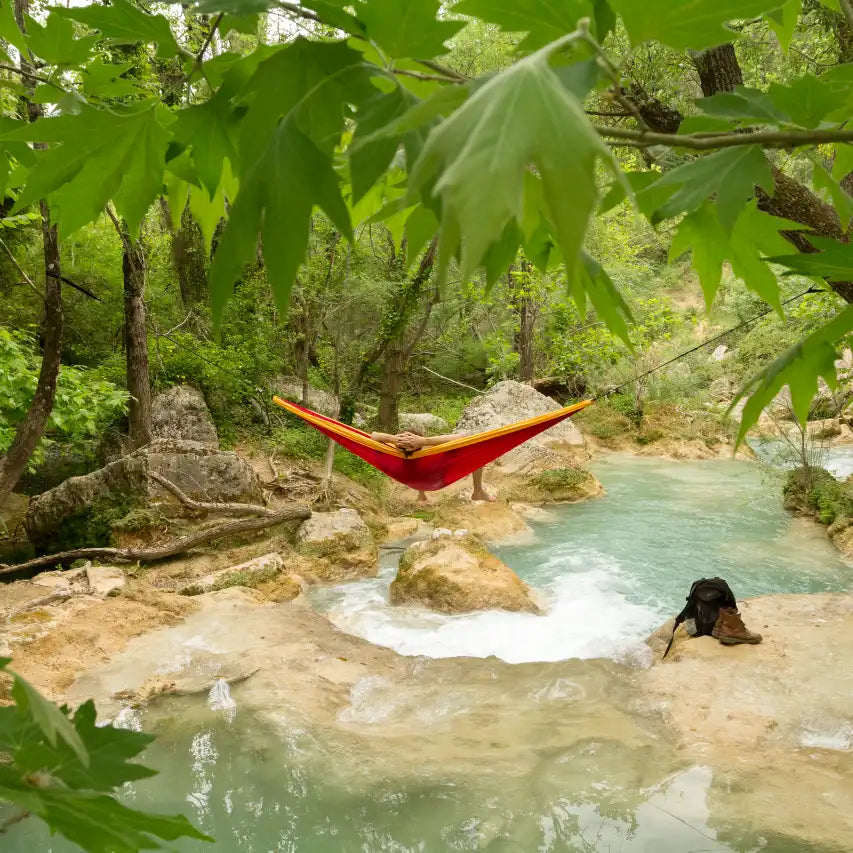 Casambu hamac original ticket to the moon rouge bourgogne-jaune