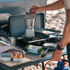 Casambu Cadac Rechaud 2Cook3Pro Deluxe en situation petit déjeuner