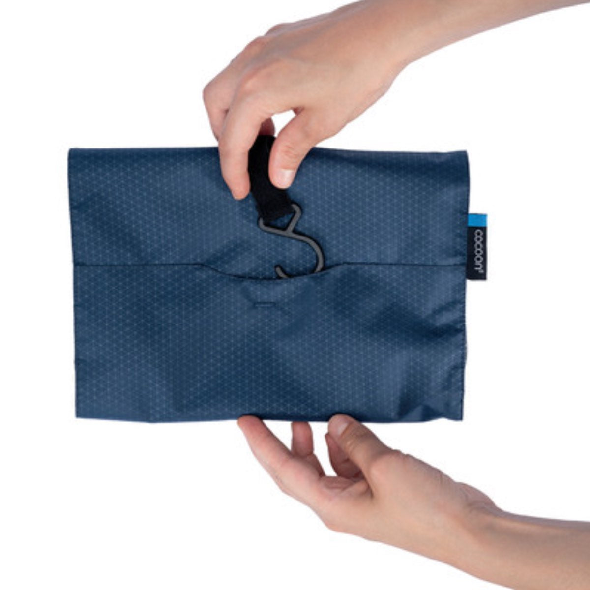 cocoon_trousse_de_toilette_suspendu_4