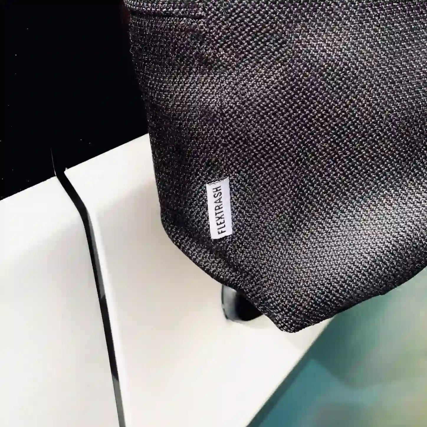 Poubelle de voyage-5L-Noir-FLEXTRASH_7