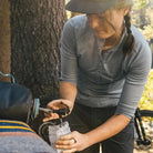 Réservoir d’eau pliable-Expedition-8L-noir et bleu-HYDROFLASK_2