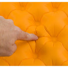 matelas_gonflable_ultralight_orange_SEA_TO_SUMMIT_5