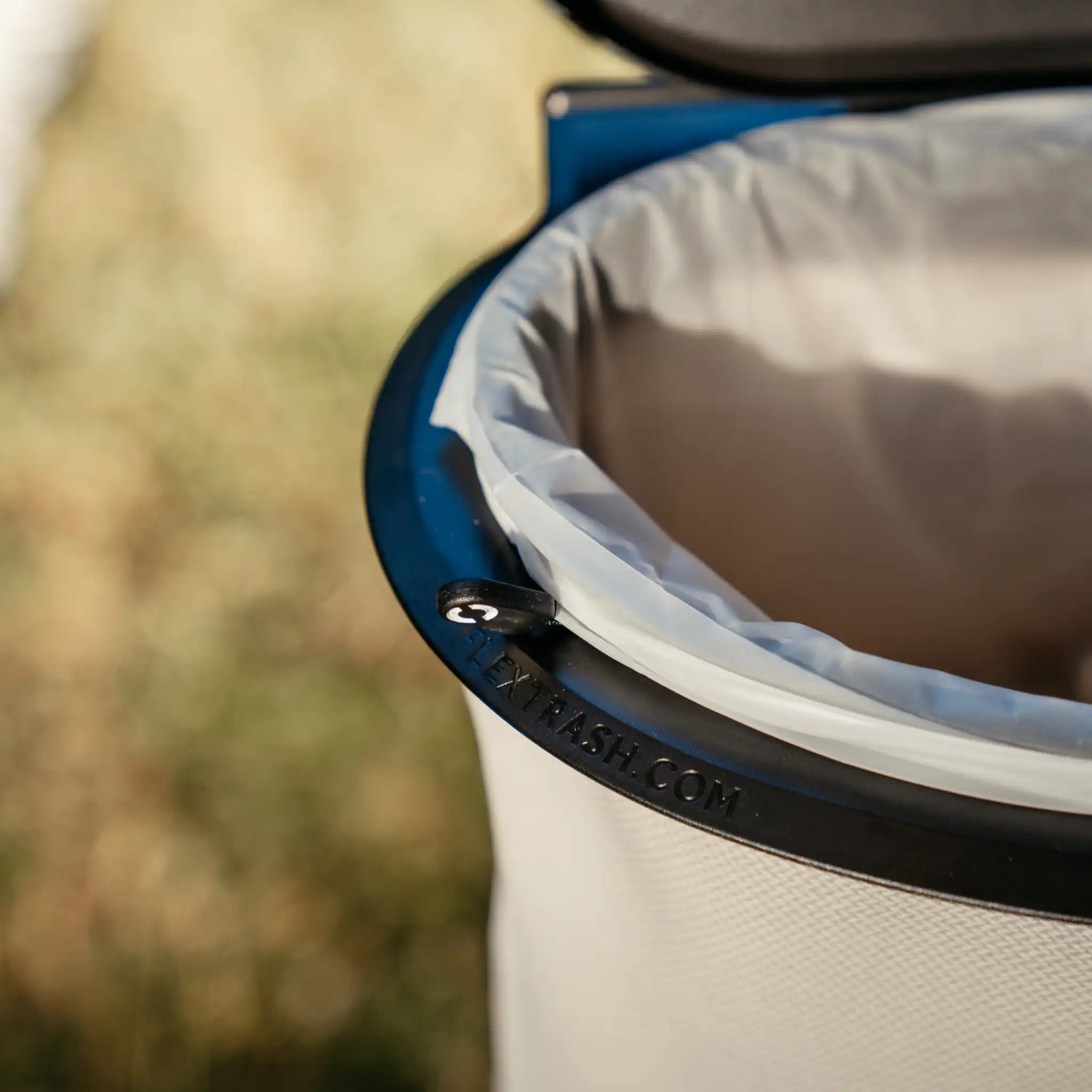 Poubelle de voyage-5L-Crème-FLEXTRASH_5