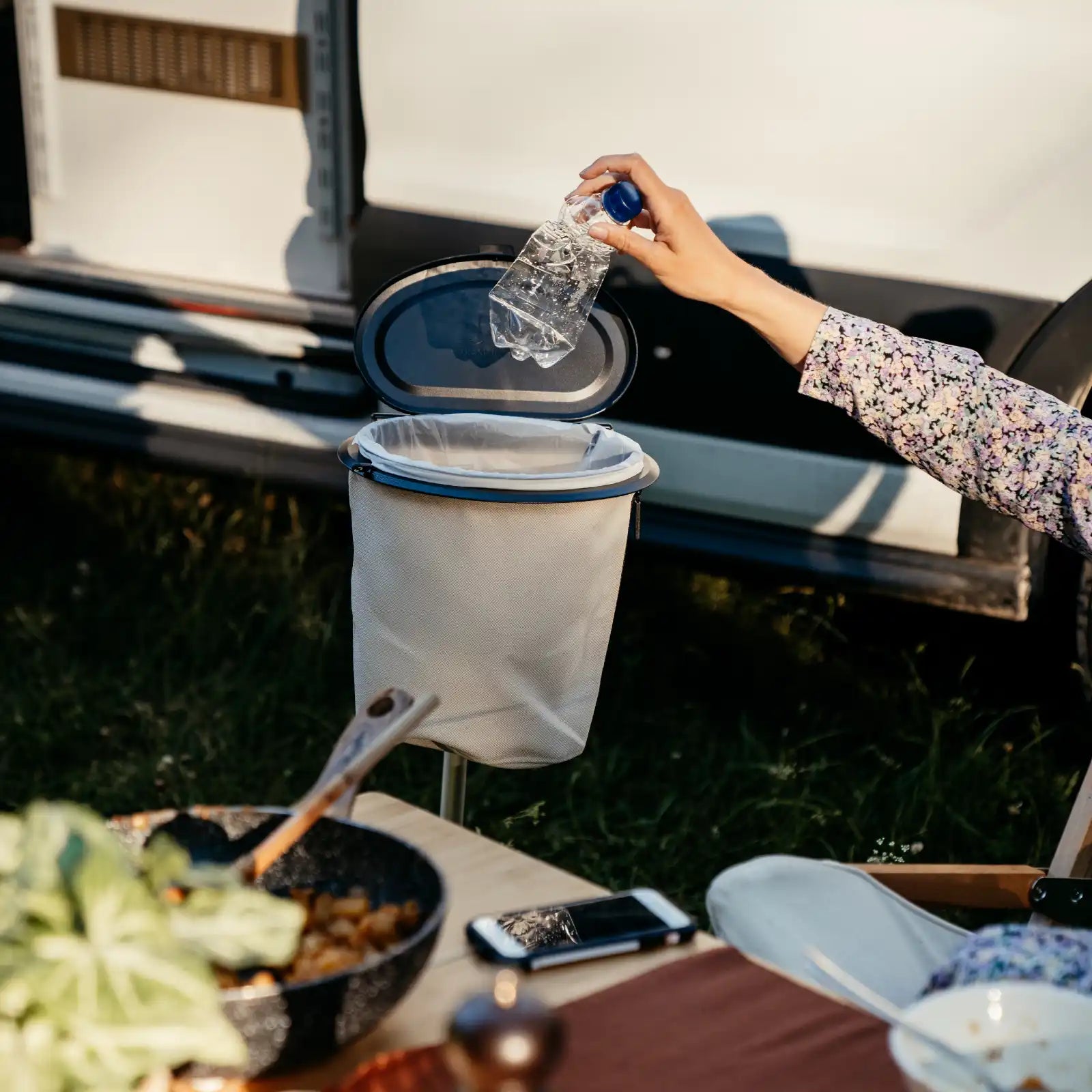 Camping Stick-Piquet téléscopique-Poubelle de voyage-Noir-FLEXTRASH_4