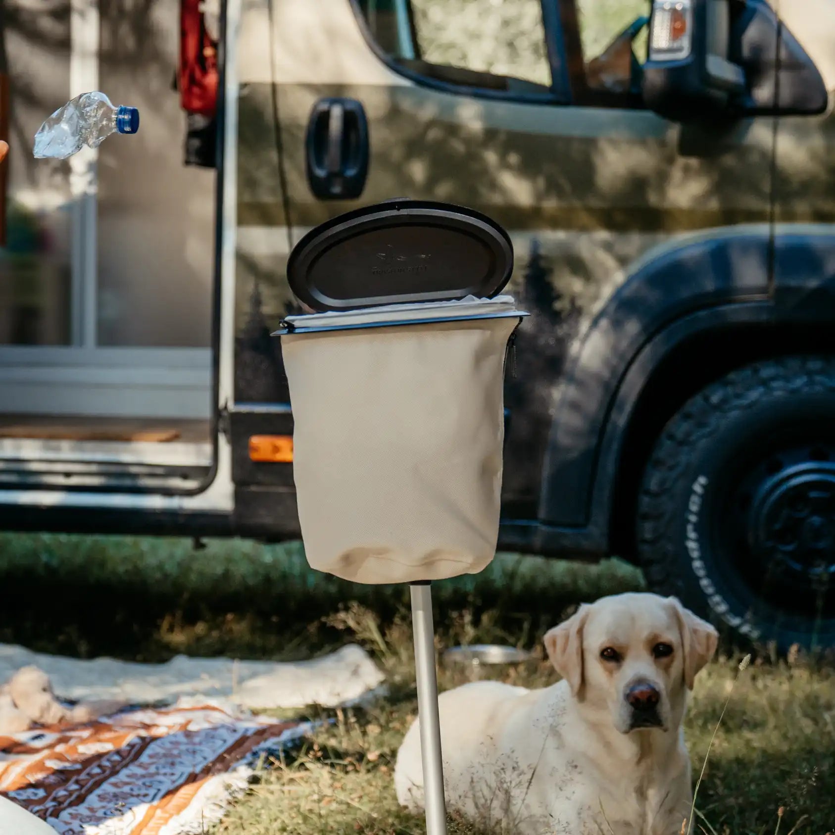 Camping Stick-Piquet téléscopique-Poubelle de voyage-Noir-FLEXTRASH_2